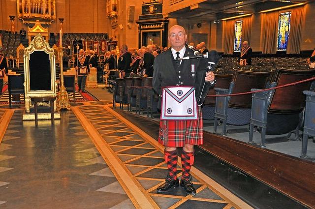 Bedfont Piper Marks Well | Provincial Grand Lodge of Middlesex